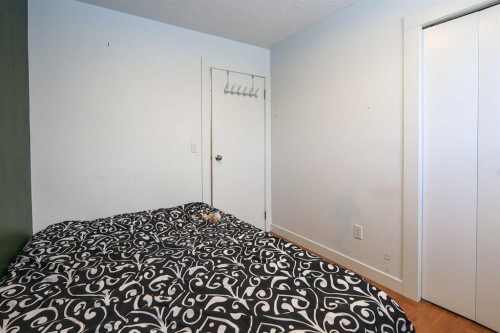 415 Barrett Drive, Red Deer, AB - Indoor Photo Showing Bedroom