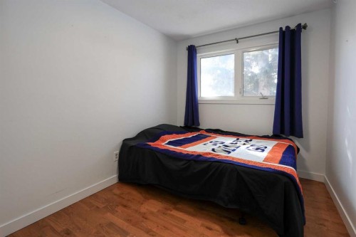 415 Barrett Drive, Red Deer, AB - Indoor Photo Showing Bedroom
