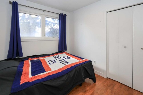 415 Barrett Drive, Red Deer, AB - Indoor Photo Showing Bedroom