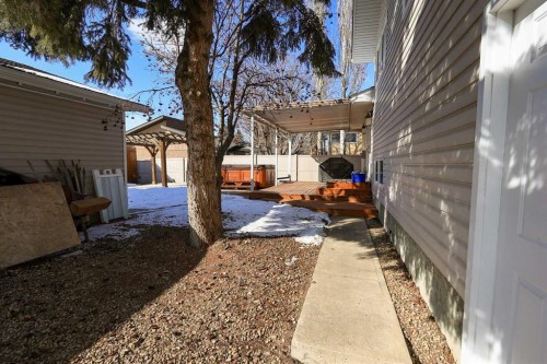 415 Barrett Drive, Red Deer, AB - Outdoor With Exterior