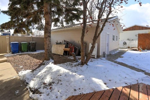 415 Barrett Drive, Red Deer, AB - Outdoor