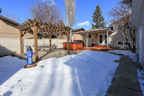 415 Barrett Drive, Red Deer, AB - Outdoor