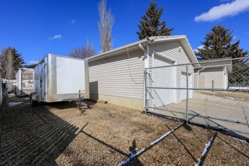 415 Barrett Drive, Red Deer, AB - Outdoor With Exterior