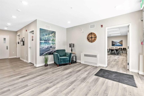 302-97 Station Drive, Sylvan Lake, AB - Indoor