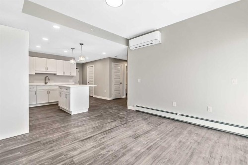 302-97 Station Drive, Sylvan Lake, AB - Indoor Photo Showing Kitchen