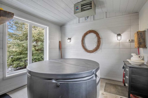 38272 Range Road 265, Rural Red Deer County, AB - Indoor Photo Showing Bathroom