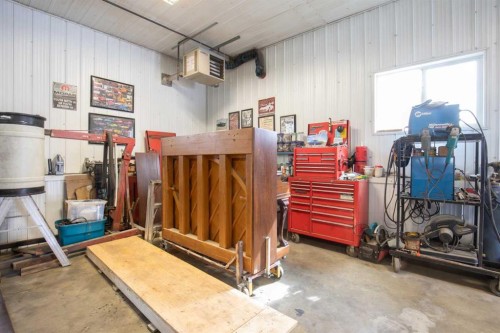 38272 Range Road 265, Rural Red Deer County, AB - Indoor