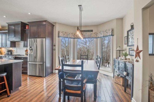 38272 Range Road 265, Rural Red Deer County, AB - Indoor Photo Showing Kitchen With Upgraded Kitchen