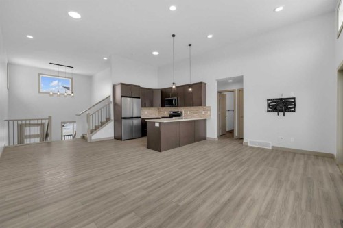 13 Vanson Close, Sylvan Lake, AB - Indoor Photo Showing Kitchen