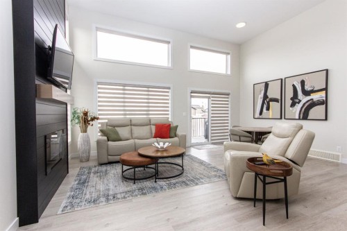224 Emerald Drive, Red Deer, AB - Indoor Photo Showing Living Room