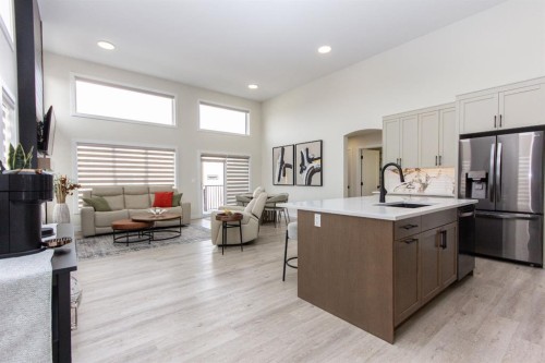 224 Emerald Drive, Red Deer, AB - Indoor Photo Showing Kitchen