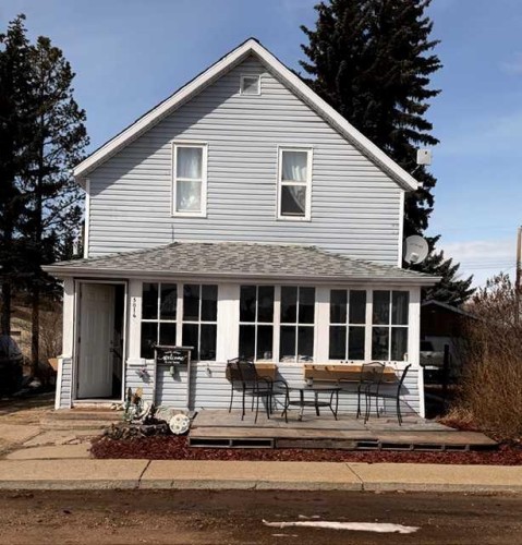 5016 51 Street, Hardisty, AB - Outdoor