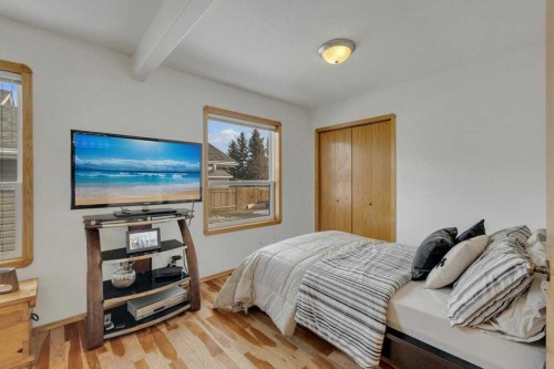 118 Duval Crescent, Red Deer, AB - Indoor Photo Showing Bedroom