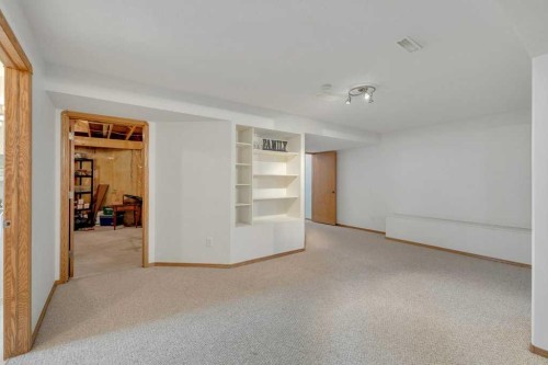 118 Duval Crescent, Red Deer, AB - Indoor Photo Showing Other Room