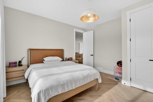 20320 29 Avenue Nw, Edmonton, AB - Indoor Photo Showing Bedroom