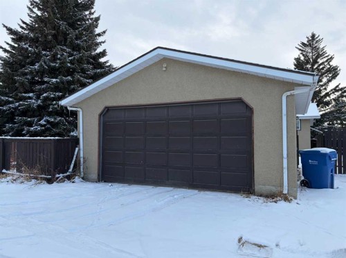 83 Barrett Drive, Red Deer, AB - Outdoor