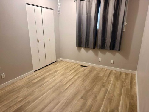 83 Barrett Drive, Red Deer, AB - Indoor Photo Showing Other Room