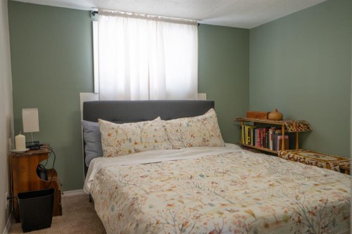 5223 Newson Boulevard, Bashaw, AB - Indoor Photo Showing Bedroom