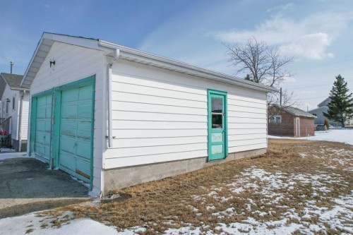 136 Main Street, Edberg, AB 