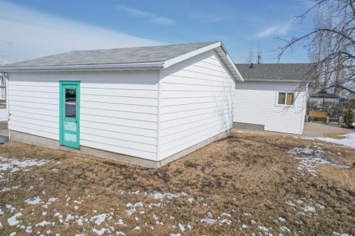 136 Main Street, Edberg, AB 