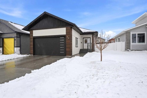 34 Mitchell Crescent, Blackfalds, AB - Outdoor