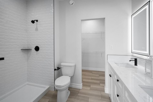 5737 55 Avenue, Camrose, AB - Indoor Photo Showing Bathroom