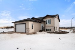 5737 55 Avenue Camrose, AB T4V 5B9