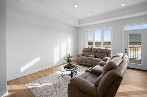 5737 55 Avenue, Camrose, AB - Indoor Photo Showing Living Room
