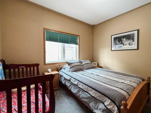 6701 41 Avenue, Stettler, AB - Indoor Photo Showing Bedroom