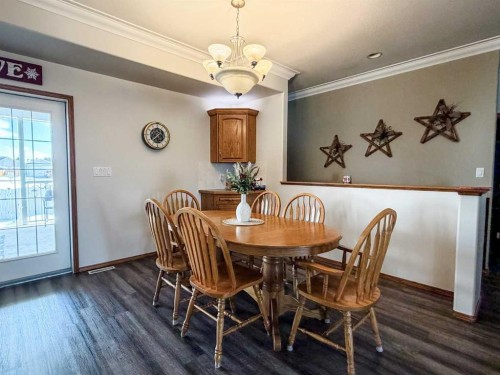 6701 41 Avenue, Stettler, AB - Indoor Photo Showing Dining Room