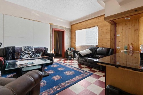230 Main Street, Ferintosh, AB 