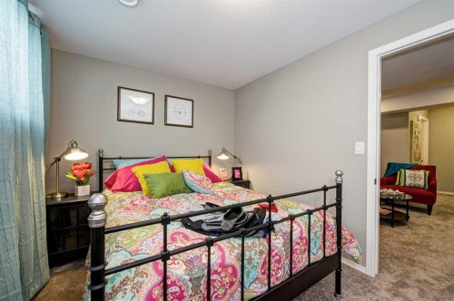 15 Golden Crescent, Red Deer, AB - Indoor Photo Showing Bedroom