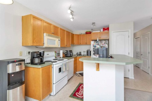 116 Arthur Close, Red Deer, AB - Indoor Photo Showing Kitchen
