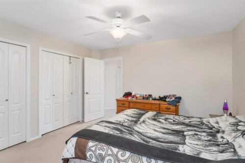 116 Arthur Close, Red Deer, AB - Indoor Photo Showing Bedroom