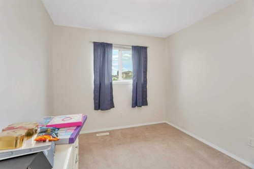 116 Arthur Close, Red Deer, AB - Indoor