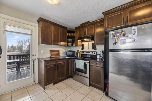 1 Destiny Way, Olds, AB - Indoor Photo Showing Kitchen