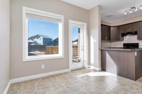 8 Ross Close, Sylvan Lake, AB - Indoor Photo Showing Kitchen