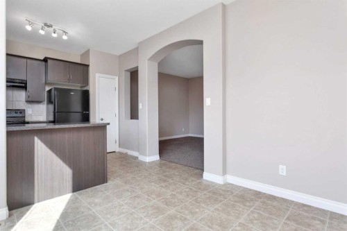 8 Ross Close, Sylvan Lake, AB - Indoor Photo Showing Kitchen