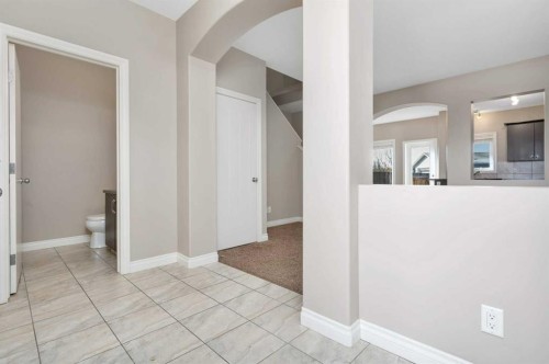 8 Ross Close, Sylvan Lake, AB - Indoor