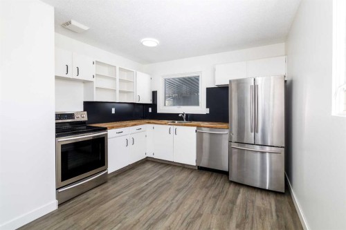 47 Olsen Street, Red Deer, AB - Indoor Photo Showing Kitchen