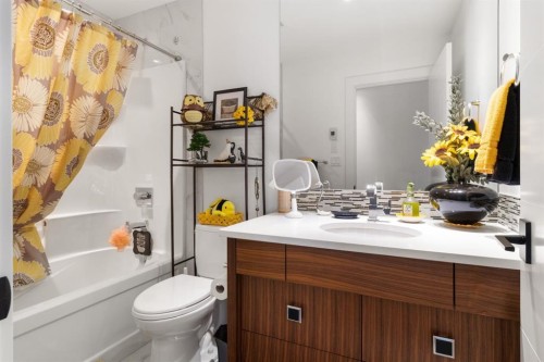 57 Lazaro Close, Red Deer, AB - Indoor Photo Showing Bathroom