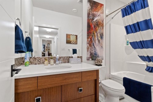 57 Lazaro Close, Red Deer, AB - Indoor Photo Showing Bathroom