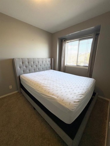 95 Jennings Crescent, Red Deer, AB - Indoor Photo Showing Bedroom