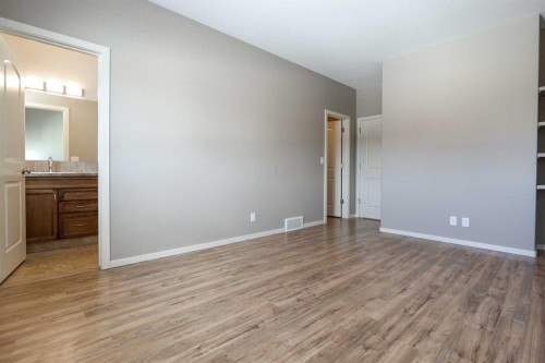 18 Traptow Close, Red Deer, AB - Indoor Photo Showing Other Room
