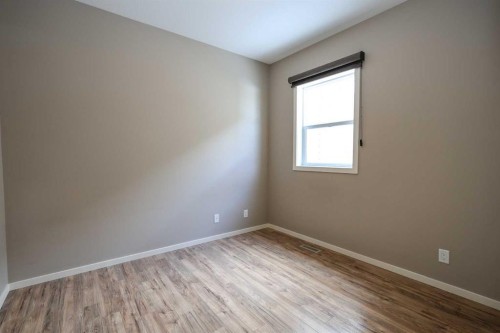 18 Traptow Close, Red Deer, AB - Indoor Photo Showing Other Room