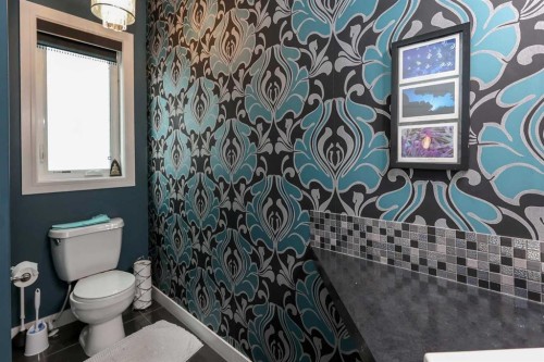 112 Eastpointe Drive, Blackfalds, AB - Indoor Photo Showing Bathroom