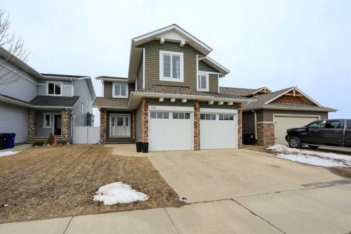 112 Eastpointe Drive, Blackfalds, AB - Outdoor With Facade