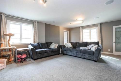 112 Eastpointe Drive, Blackfalds, AB - Indoor Photo Showing Living Room