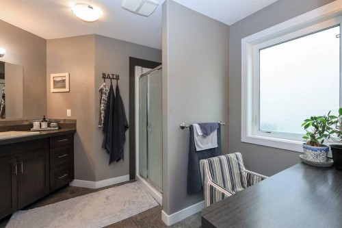 112 Eastpointe Drive, Blackfalds, AB - Indoor Photo Showing Bathroom