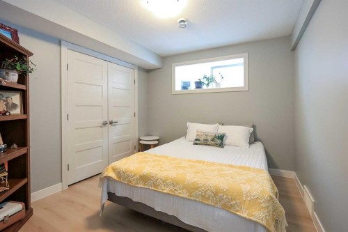 112 Eastpointe Drive, Blackfalds, AB - Indoor Photo Showing Bedroom